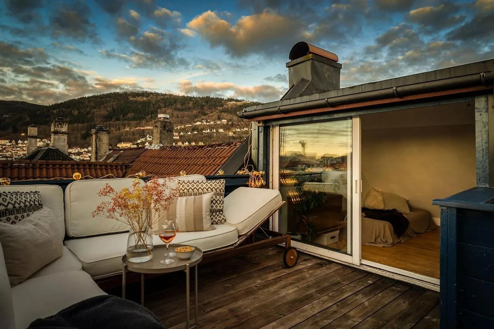 Penthouse Apartment In The Heart Of Bergen With Beautiful Private Rooftop Norwegia