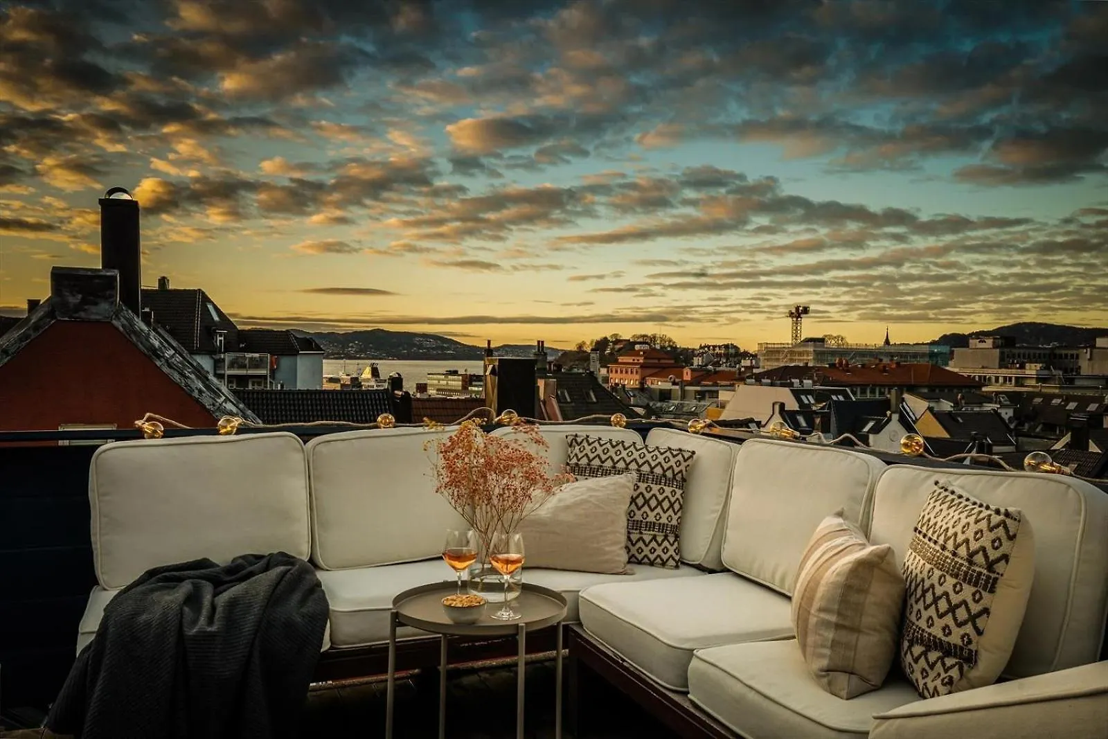 Penthouse Apartment In The Heart Of Bergen With Beautiful Private Rooftop