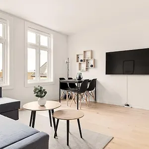 Dinbnb I Views & Street Parking In Sandviken Bergen